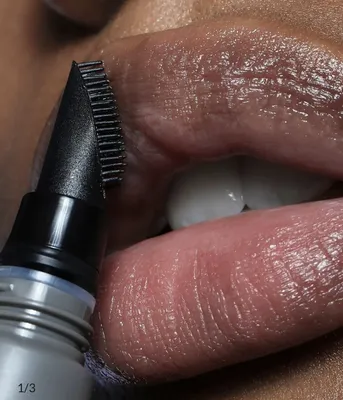 REFY Lip Buff — сыворотка для губ с мягким «полирующим» аппликатором