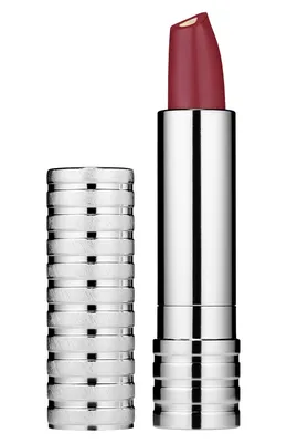 Clinique — Dramatically Different Lipstick Shaping Lip Color