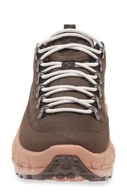 HOKA — Tor Summit Lifestyle Sneaker