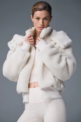 Alo Yoga — Foxy Sherpa Jacket