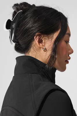 Alo Yoga — Outline Claw Clip