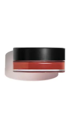 CHANEL — N°1 DE CHANEL Lip AND CHEEK BALM Color - Nourishes - Plumps