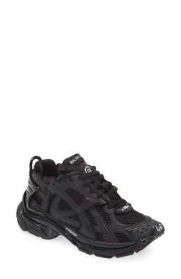 Balenciaga — Runner Sneaker