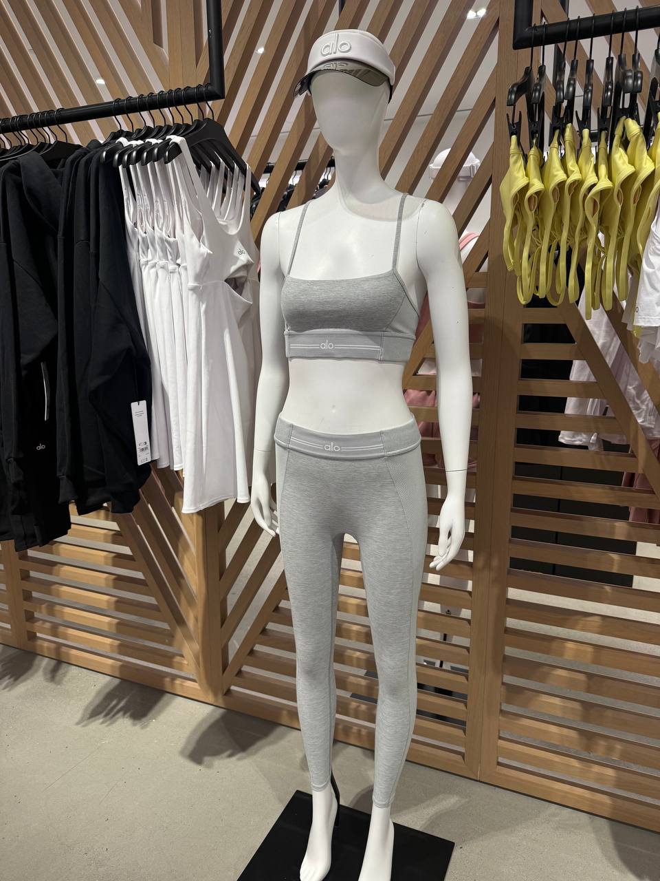 Post image 1